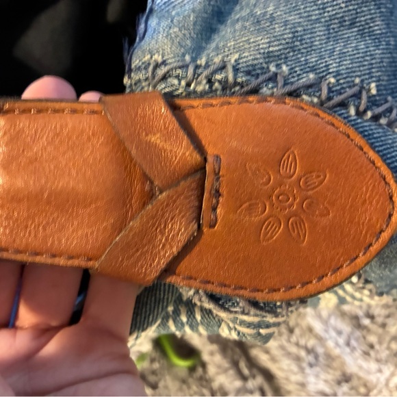 Lucky Brand Boho Denim Crossbody Bag with Leather Accents & Embroidery EUC - Picture 4 of 4
